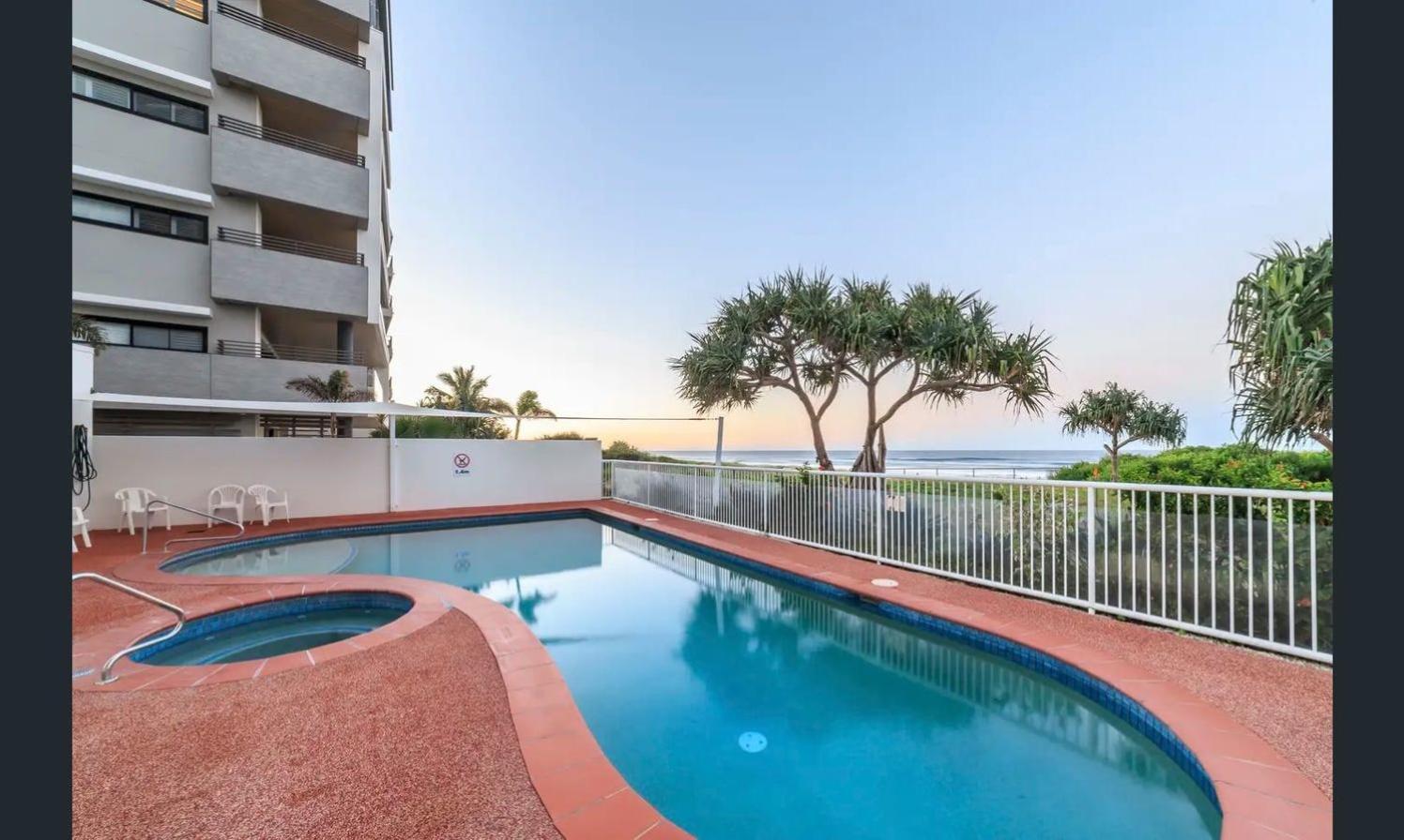 Palm Beach Renovated 1 Bedroom Голд-Кост Экстерьер фото